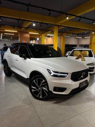 VOLVO XC40 1.5 T5 RECHARGE R-DESIGN GEARTRONIC